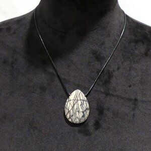 NATURAL BLACK LINE ZEBRA JASPER STONE PENDANT NECKLACE